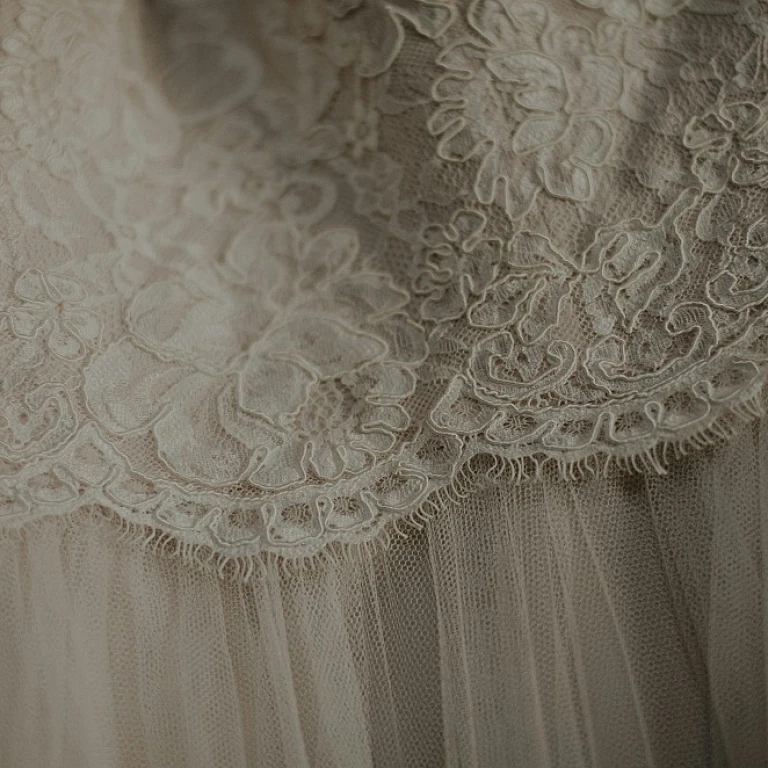 Sublimez votre silhouette avec une robe de mariée ajustée