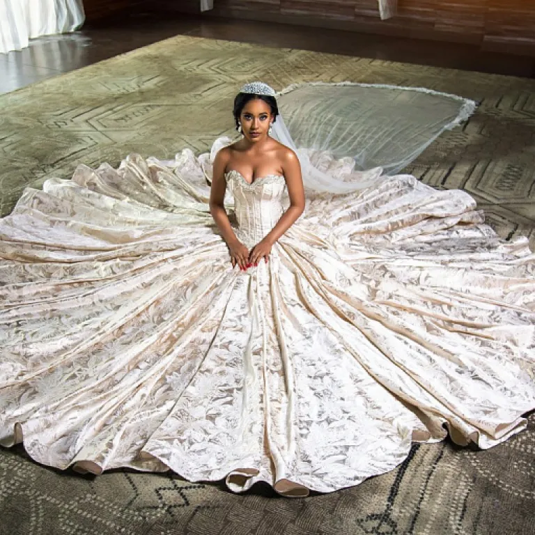 Sublimer son mariage avec une robe longue en gaze de coton