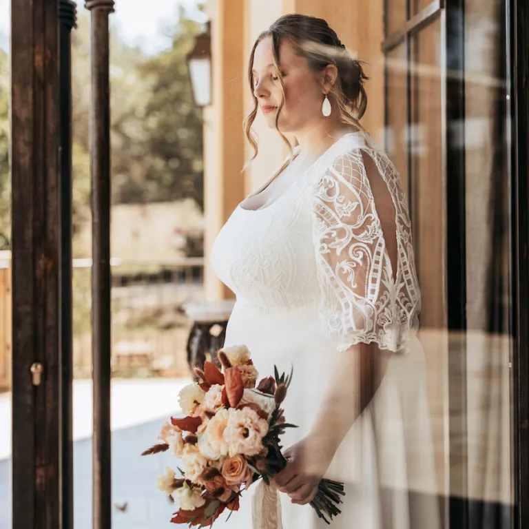 L'art du sur-mesure : Révolutionner la robe de mariée