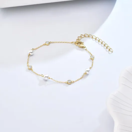 Bracelet de perles en argent sterling pour femme, tendance plaqué or 14 carats, bracelet de perles délicates, réglable, cadeau d'anniversaire, de mariage, de demoiselle d'honneur, de mariée, cadeau doré