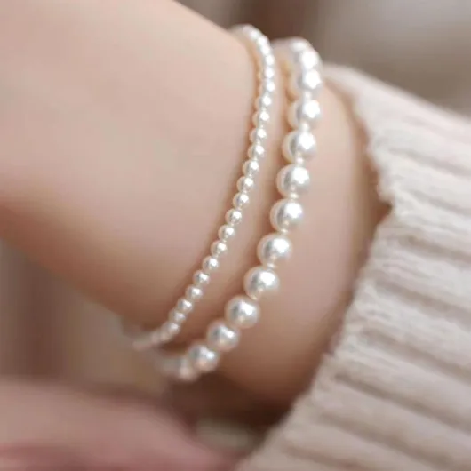 Lot de 2 bracelets de perles délicats - Bracelet bohème extensible - Cadeau pour demoiselle d'honneur - Cadeau pour femmes et filles 4 mm + 6 mm