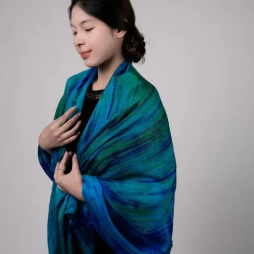 Test châle en soie de mûrier Silk and Bears : joli foulard artisanal, mais pas donné