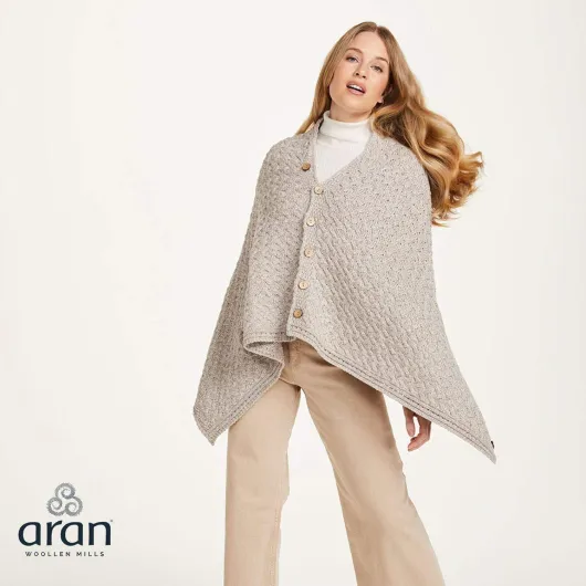 Aran Woollen Mills Cape irlandaise boutonnée en laine mérinos super douce Taille unique oatmeal