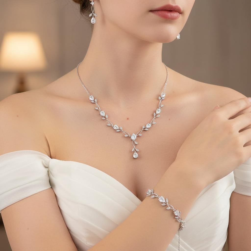 Parure de bijoux de mariage pour mariée, demoiselle d'honneur, goutte d'eau en oxyde de zirconium, vigne, collier pendant, boucles d'oreilles, bracelet, ensemble pour femme Couleur : argent clair.
