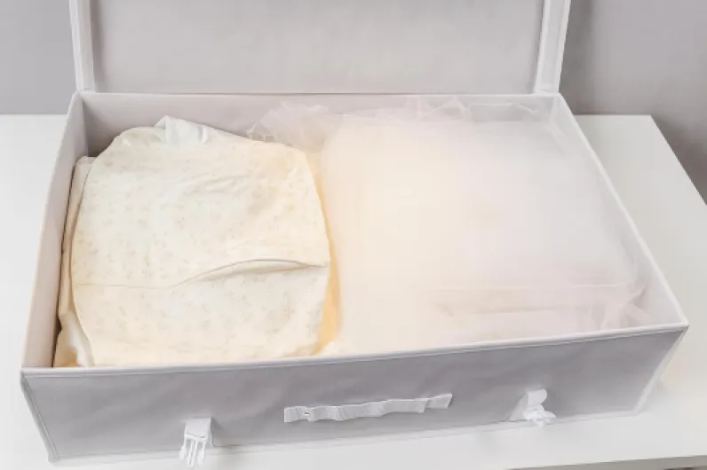 Boîte de rangement pour robe de mariée