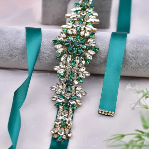 Test ceinture de mariée avec strass Jadvenword : un petit plus visuel pour pas trop cher